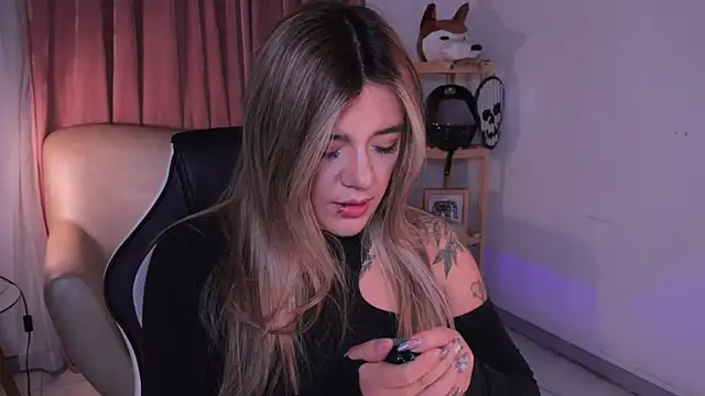 Snapshot of ashleyvalirya chatting on October 2025 04:11:02 AM ashleyvalirya online show from October 2025 04:11:02 AM