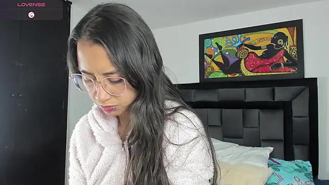 tatiana valencia online show from March 2025 12:35:02 PM