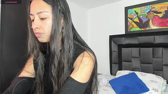 tatiana valencia online show from February 2025 12:48:02 PM