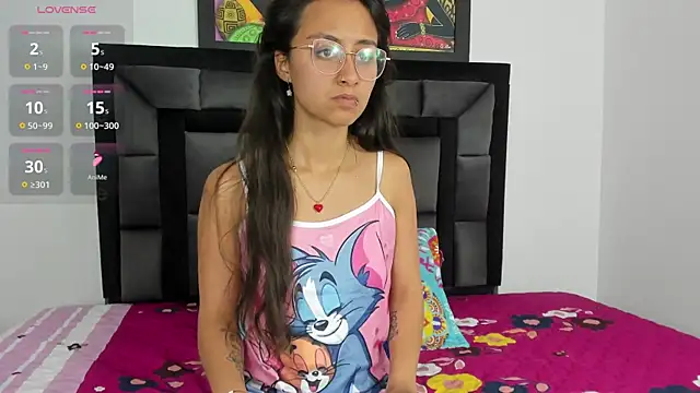 tatiana valencia online show from March 2025 06:21:02 PM