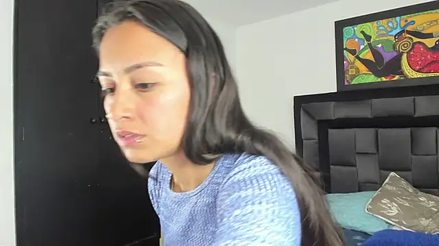 tatiana valencia online show from February 2025 03:42:01 PM