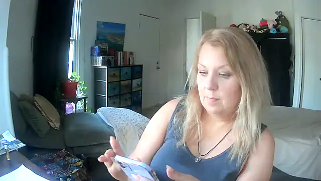 RubyGissing online show from October 2025 09:18:01 PM