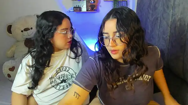 maddie-and-chelsea- online show from November 2025 09:53:02 AM