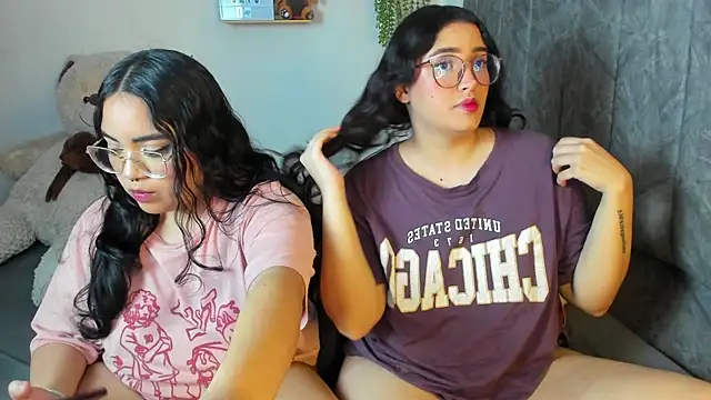 Snapshot of maddie-and-chelsea- chatting on December 2025 11:21:02 AM maddie-and-chelsea- online show from December 2025 11:21:02 AM