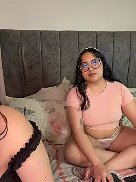 maddie-and-chelsea- online show from April 2026 10:06:01 AM