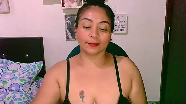 zaray bella online show from March 2026 10:32:01 PM