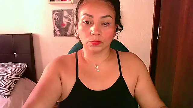 Snapshot of zaray_bella chatting on May 2026 09:07:01 PM zaray bella online show from May 2026 09:07:01 PM