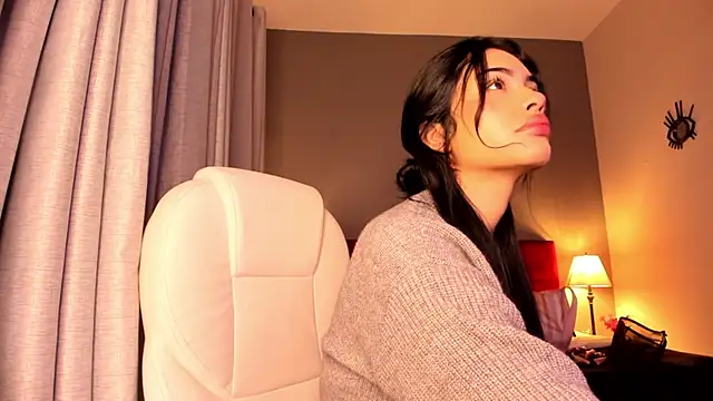 Giovanna oliveira online show from November 2025 04:05:01 AM