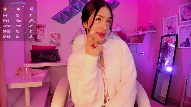 Giovanna oliveira online show from March 2026 12:44:02 AM