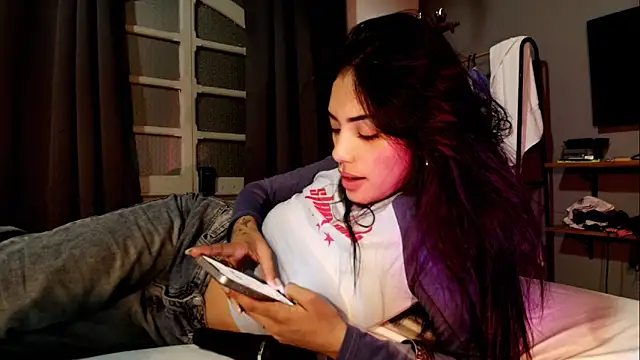 Giovanna oliveira online show from March 2026 06:49:02 AM