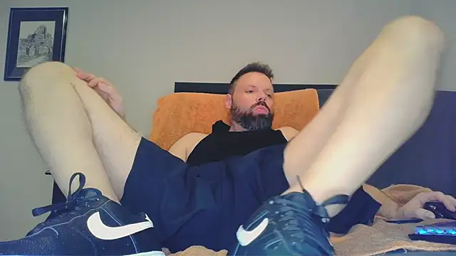 ExposureMakesMeHard online show from May 2026 01:22:01 AM