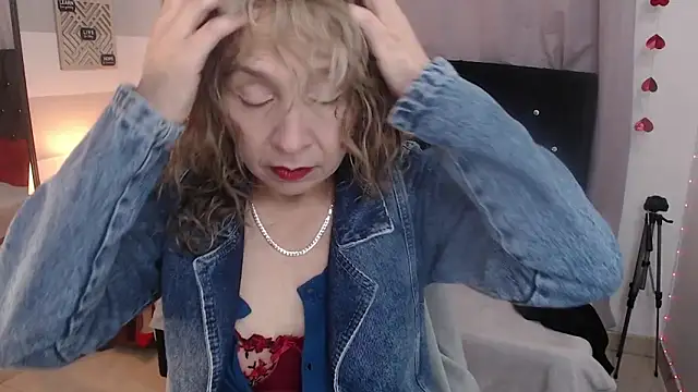 Snapshot of Afrodita_sg chatting on February 2026 02:17:02 PM Afrodita sg online show from February 2026 02:17:02 PM