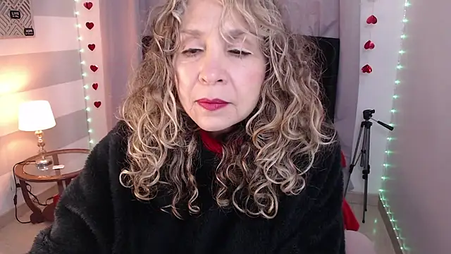 Snapshot of Afrodita_sg chatting on February 2026 01:44:01 PM Afrodita sg online show from February 2026 01:44:01 PM