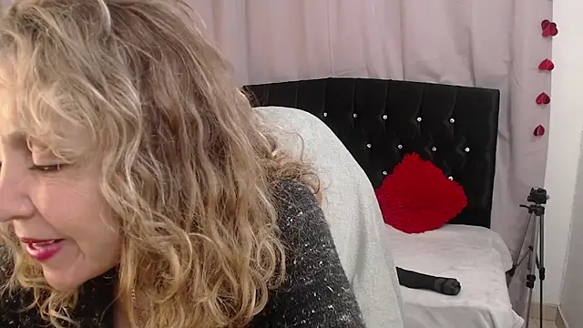 Afrodita sg online show from April 2026 08:42:02 PM