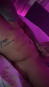 moody1996- online show from December 2024 01:09:01 PM