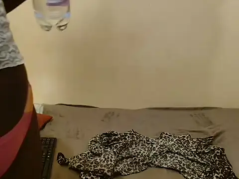 ZIPORA07 online show from October 2025 06:01:01 AM