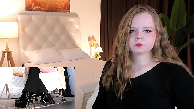 Snapshot of footfetish_baby chatting on September 2025 12:22:02 AM footfetish baby online show from September 2025 12:22:02 AM