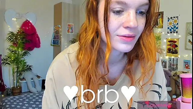 Snapshot of Sunny_Elly chatting on April 2026 06:25:02 AM Sunny Elly online show from April 2026 06:25:02 AM