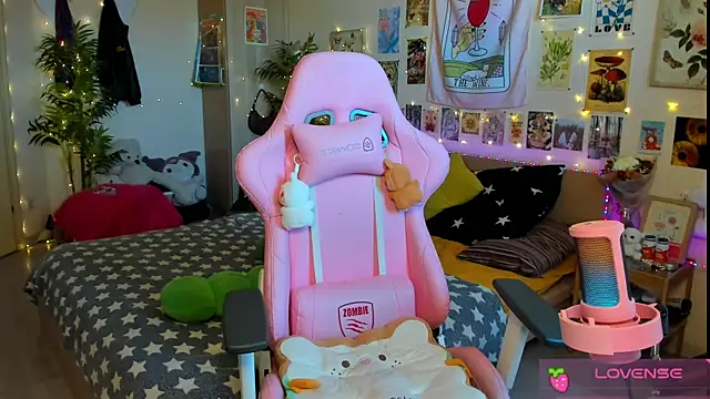 Sunny Elly online show from April 2026 08:32:02 AM