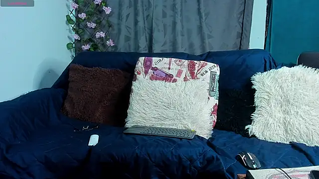 cristofer 988 online show from October 2025 11:17:01 PM