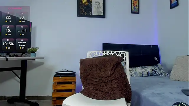 cristofer 988 online show from January 2026 03:23:01 AM