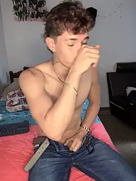 cristofer 988 online show from March 2026 08:05:01 PM