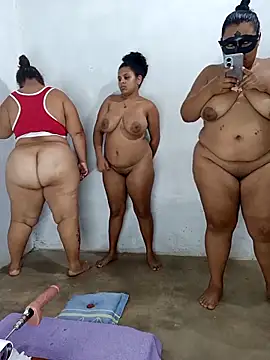 Snapshot of Lucky-hot-girls chatting on September 2025 11:21:01 AM Lucky-hot-girls online show from September 2025 11:21:01 AM
