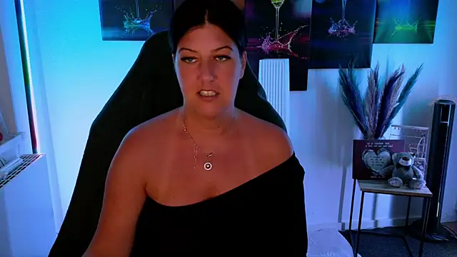 NatiLove35 online show from October 2025 05:24:02 PM