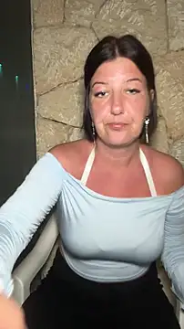 NatiLove35 online show from February 2026 09:28:01 PM