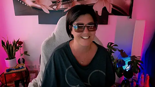 NatiLove35 online show from June 2026 06:31:02 PM