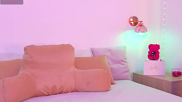 Alexa Miss online show from March 2025 08:10:02 PM
