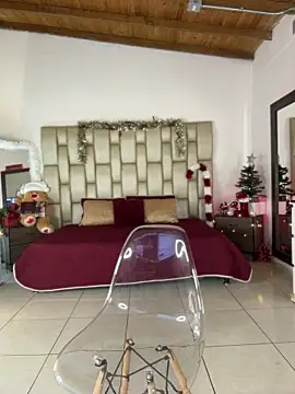 Alexa Miss online show from November 2025 07:18:02 PM