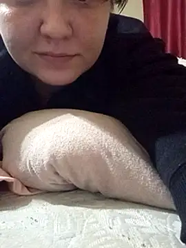 Snapshot of Amelia_Alvarez chatting on January 2025 04:06:01 PM Amelia Alvarez online show from January 2025 04:06:01 PM