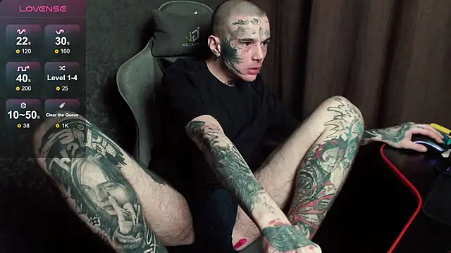 Snapshot of lonelycrystal chatting on October 2025 09:05:01 PM lonelycrystal online show from October 2025 09:05:01 PM