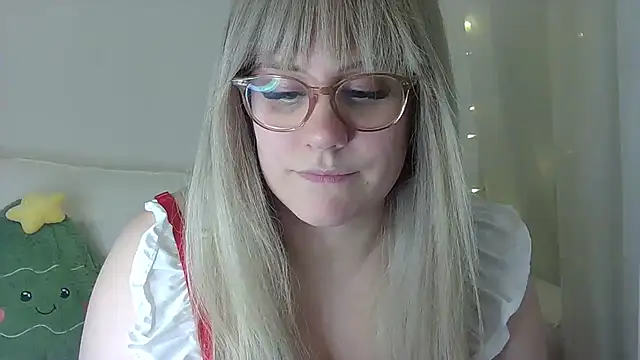 Snapshot of miramore chatting on December 2024 06:55:01 PM miramore online show from December 2024 06:55:01 PM