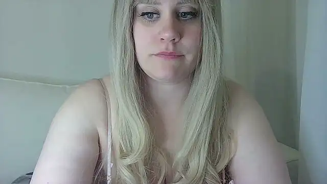 Snapshot of miramore chatting on February 2025 10:43:02 PM miramore online show from February 2025 10:43:02 PM