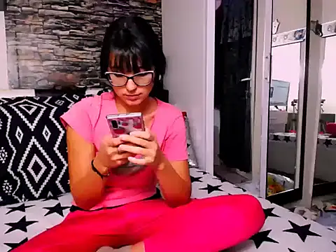 Snapshot of RubyBe10 chatting on November 2025 01:00:01 PM RubyBe10 online show from November 2025 01:00:01 PM