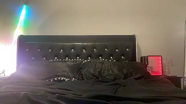 Snapshot of RavenRayyy chatting on November 2025 11:14:01 AM RavenRayyy online show from November 2025 11:14:01 AM