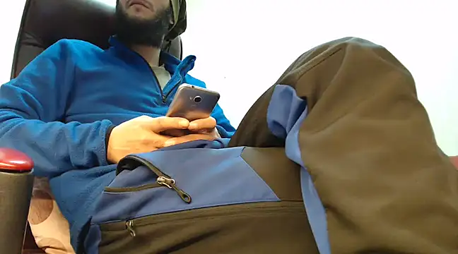 Snapshot of hardbigcock16 chatting on February 2025 12:17:02 PM hardbigcock16 online show from February 2025 12:17:02 PM