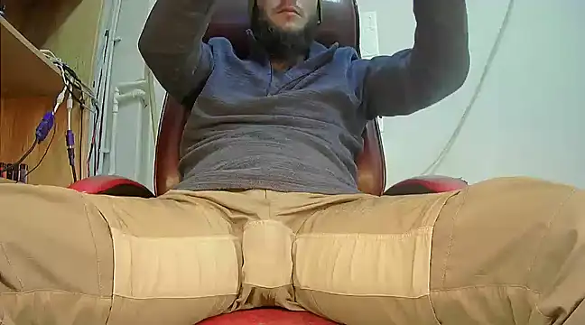 Snapshot of hardbigcock16 chatting on January 2025 12:43:01 PM hardbigcock16 online show from January 2025 12:43:01 PM
