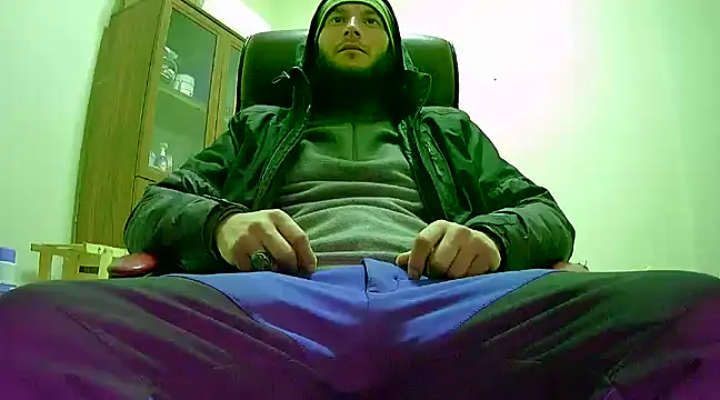 Snapshot of hardbigcock16 chatting on February 2025 07:35:01 AM hardbigcock16 online show from February 2025 07:35:01 AM