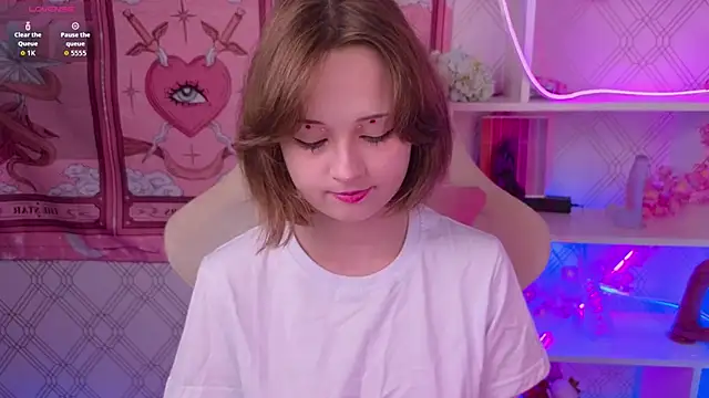 Mary uw online show from September 2025 03:34:02 AM