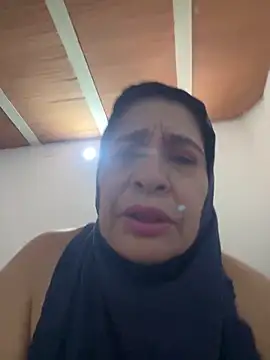 Snapshot of Naughty_mommy chatting on September 2025 02:06:02 PM Naughty mommy online show from September 2025 02:06:02 PM