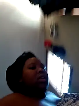 Snapshot of queenxdede chatting on February 2026 03:23:01 PM queenxdede online show from February 2026 03:23:01 PM