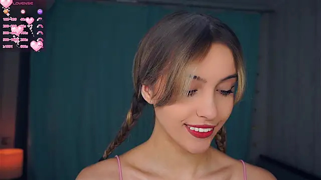 FannyHewson online show from November 2025 08:42:02 PM