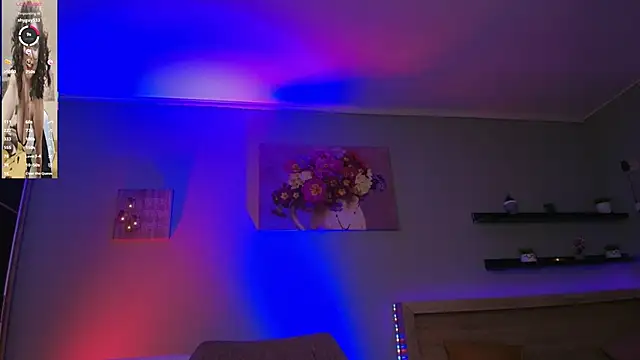 Snapshot of KairaFantasyy chatting on February 2025 12:10:01 AM KairaFantasyy online show from February 2025 12:10:01 AM