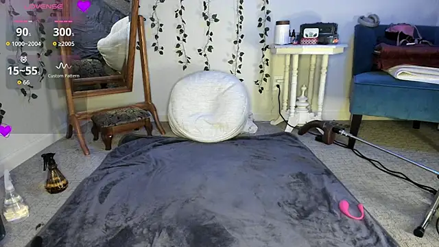 Peaches N Kreme online show from June 2026 03:28:02 AM