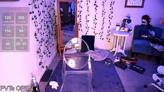 Peaches N Kreme online show from February 2026 02:42:01 AM