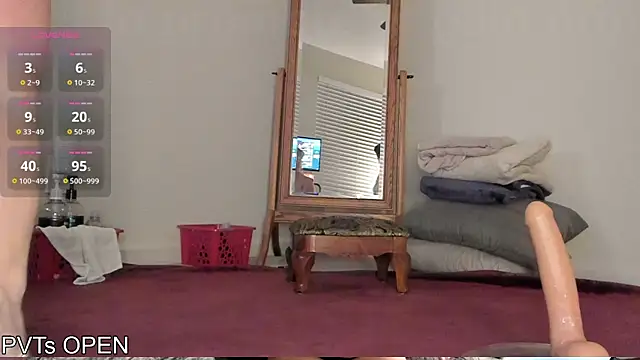 Peaches N Kreme online show from October 2025 02:38:02 AM