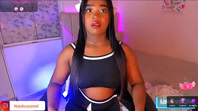 naiahcaramell online show from March 2025 10:40:02 PM